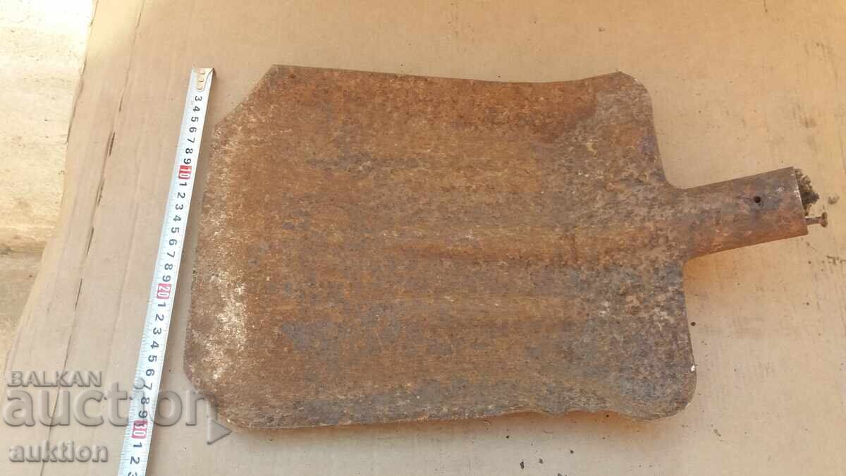 Auction  OLD HUGE WROUGHT SHOVEL