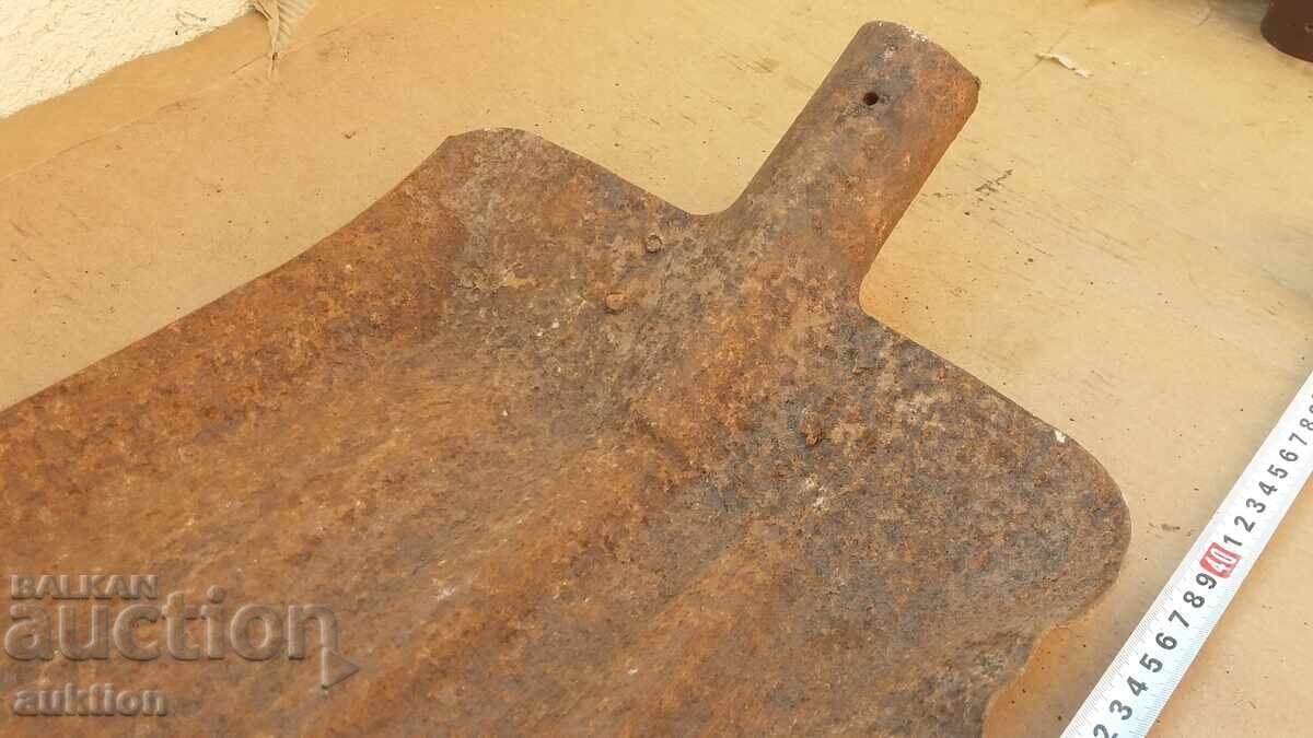 Delivery of OLD HUGE WROUGHT SHOVEL