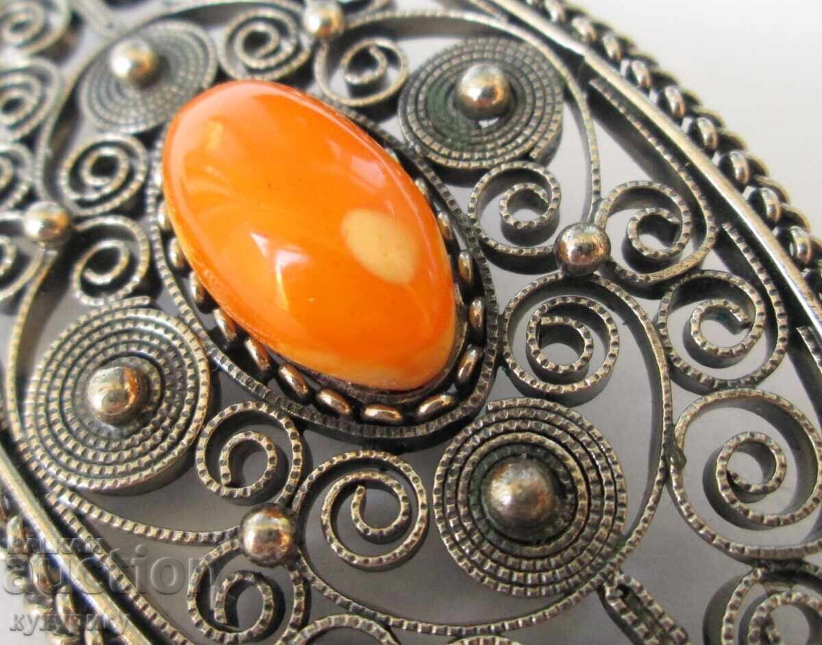 Δημοπρασία Μεγάλη παλιά σοσιαλιστική γυναικεία καρφίτσα φιλιγκράν και φυσικό κεχριμπάρι