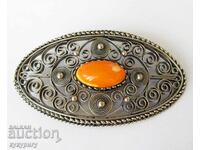 Μεγάλη παλιά σοσιαλιστική γυναικεία καρφίτσα φιλιγκράν και φυσικό κεχριμπάρι