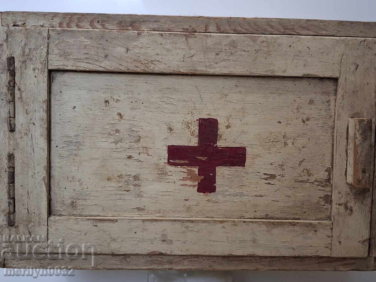 Cutie veche de trusă medicală, dimensiuni 35/23/15 cm