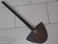 Plug forjat manual dintr-un plug vechi, fier forjat