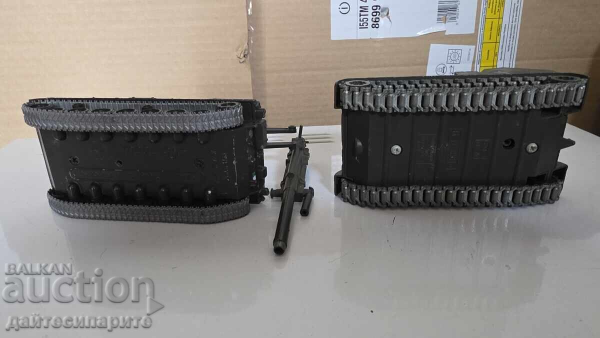 Tank model, disassembled, 2pcs - 5