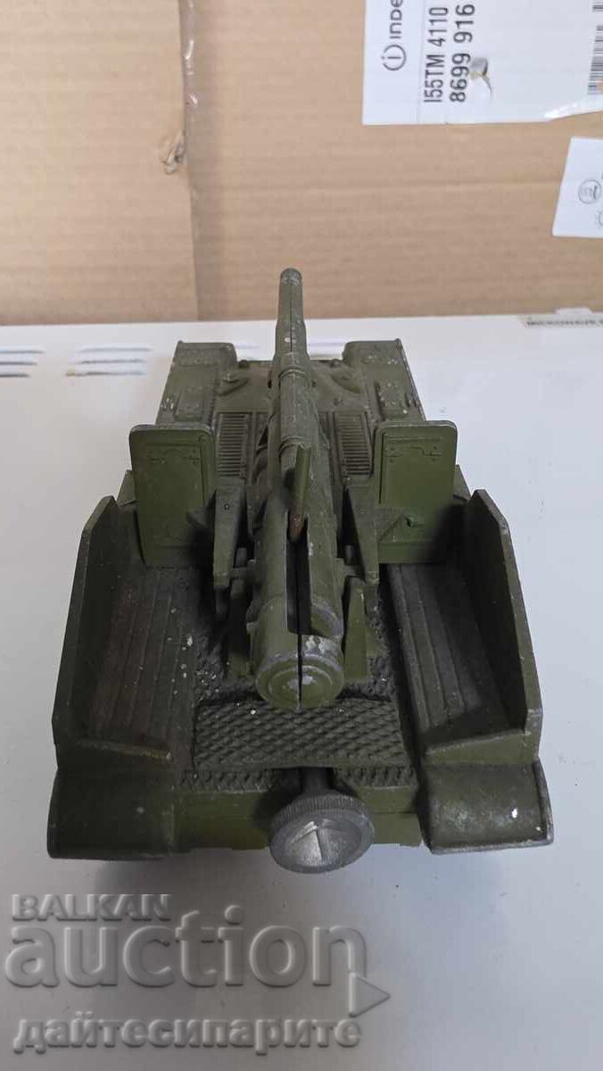 Delivery of Model tank