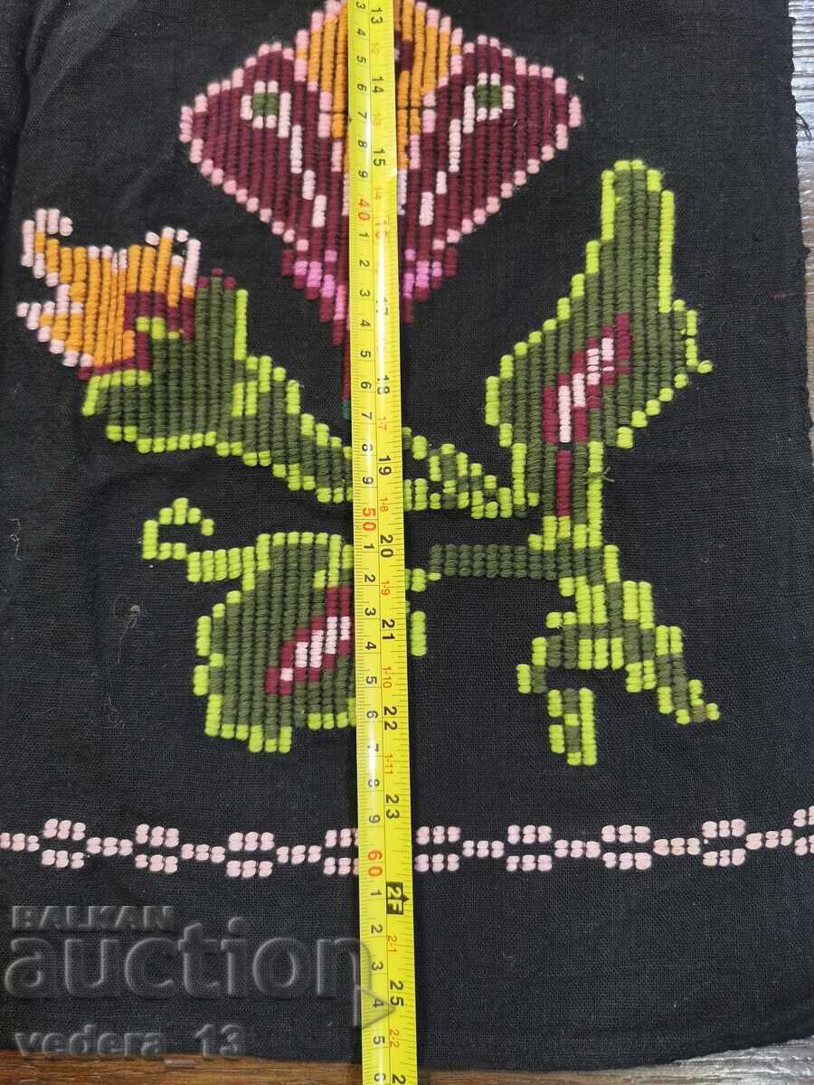 COSTUME FOLK - ȘORȚ cu preț 25.00 BGN | € 12.78 COSTUME FOLK - ȘORȚ cu preț 25.00 BGN | € 12.78