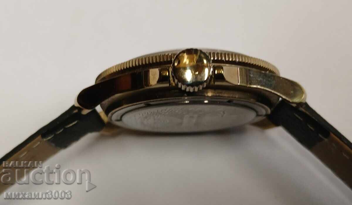 РУСКИ МЕХАНИЧЕН РЪЧЕН ЧАСОВНИК ВОСТОК КОМАНДИРСКИ с цена 150.00 лв. | € 76.69