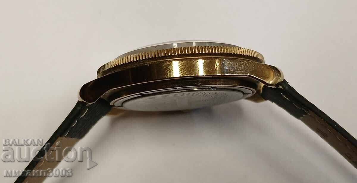 Аукцион РУСКИ МЕХАНИЧЕН РЪЧЕН ЧАСОВНИК ВОСТОК КОМАНДИРСКИ