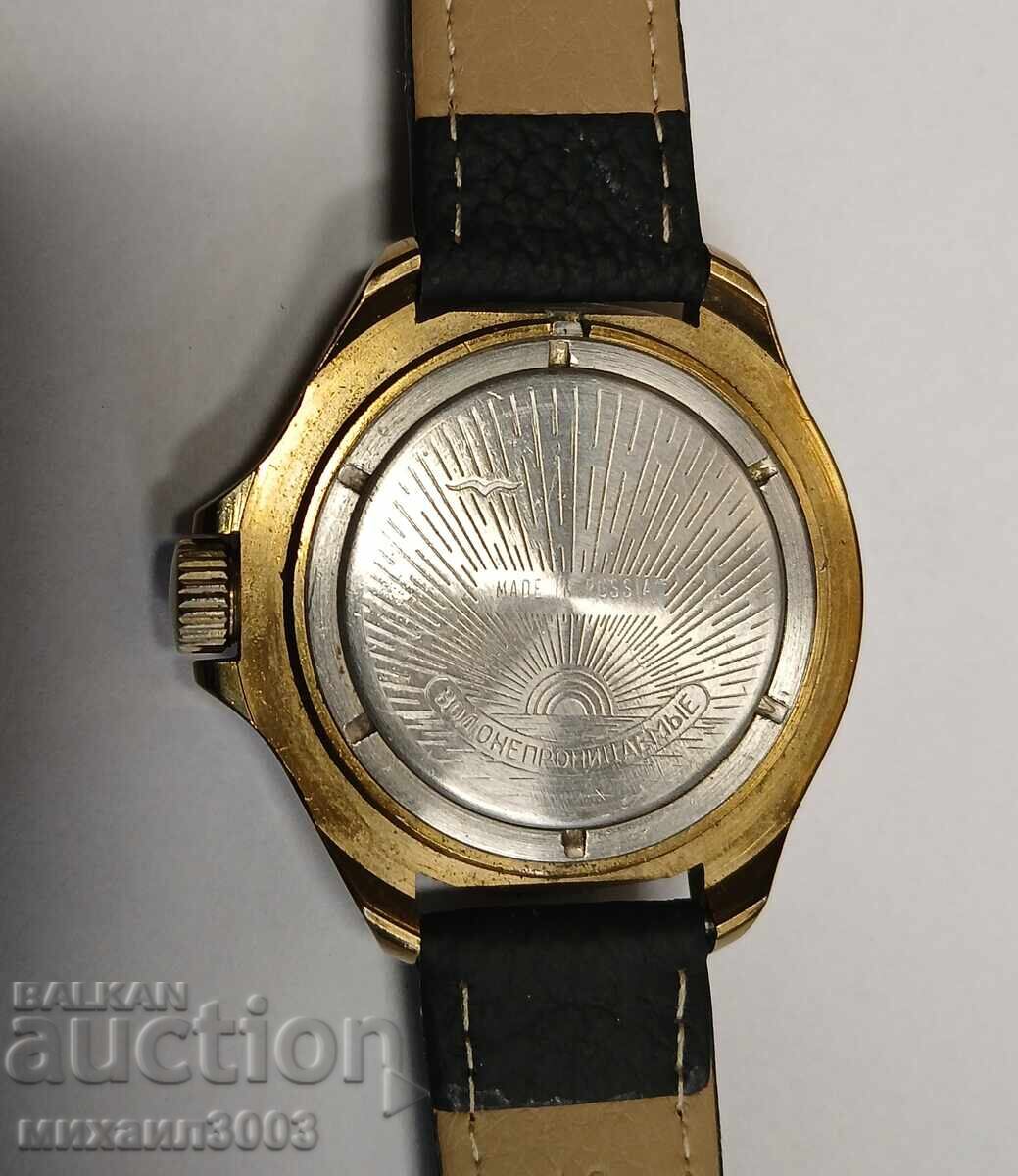 Доставка на РУСКИ МЕХАНИЧЕН РЪЧЕН ЧАСОВНИК ВОСТОК КОМАНДИРСКИ