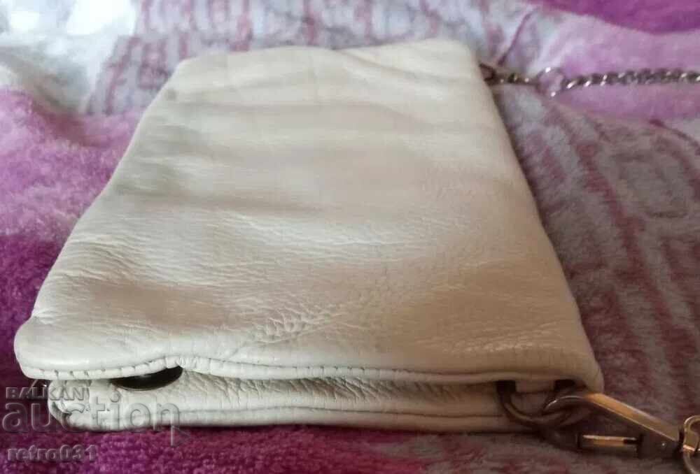 Аукцион Винтидж дамска чанта Mulberry. естествена кожа Аукцион Винтидж дамска чанта Mulberry. естествена кожа