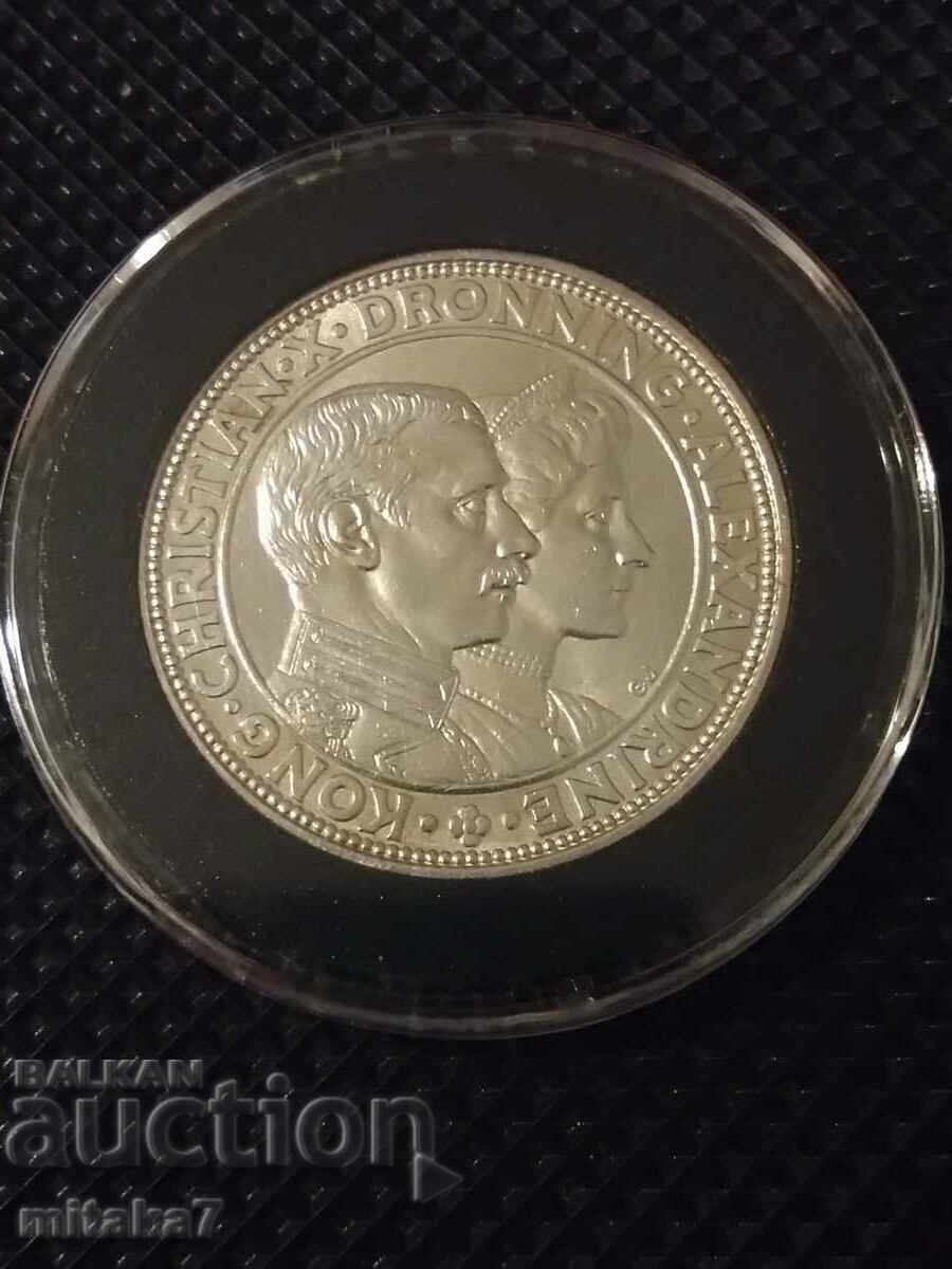 2 kroner 1923, Denmark with price 59.00 BGN | € 30.17 2 kroner 1923, Denmark with price 59.00 BGN | € 30.17