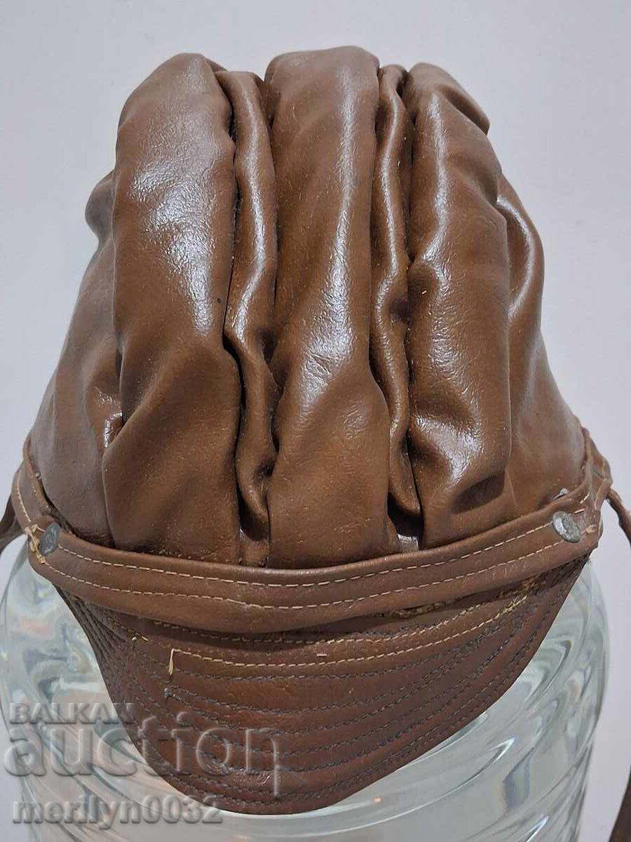 Casca de piele pentru motocicletă anii '50 / '60 motociclist rocker cu preț 47.00 BGN | € 24.03