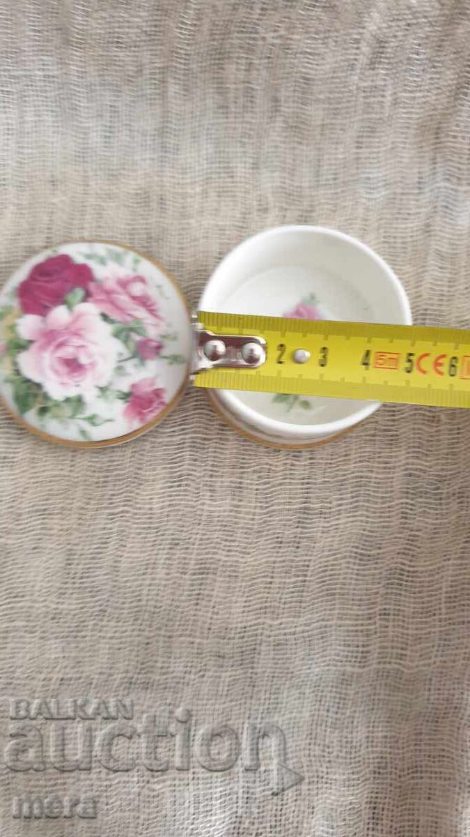 Παράδοση Κουτί από πορσελάνη