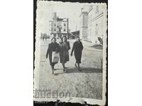 Из Града две дами