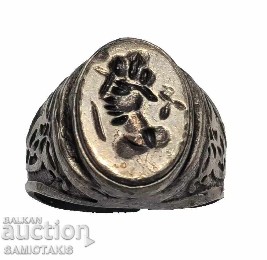 LARGE SILVER RING OF THE ROMAN EMPIRE ERA