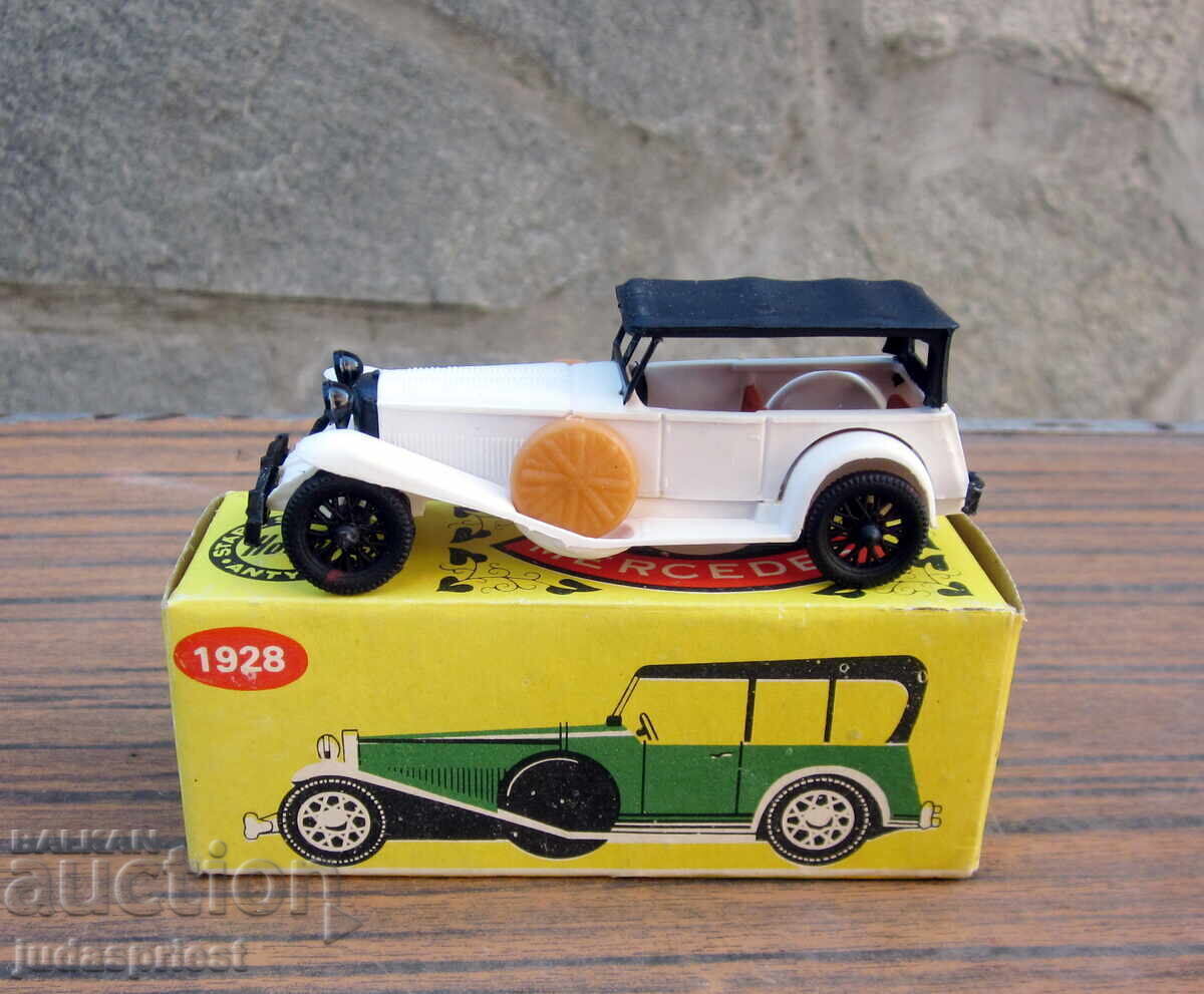 Εσθητική παιδική κούκλα Mercedes με κουτί από την εποχή του σοσιαλισμού με τιμή 60.00 BGN | € 30.68 Εσθητική παιδική κούκλα Mercedes με κουτί από την εποχή του σοσιαλισμού με τιμή 60.00 BGN | € 30.68