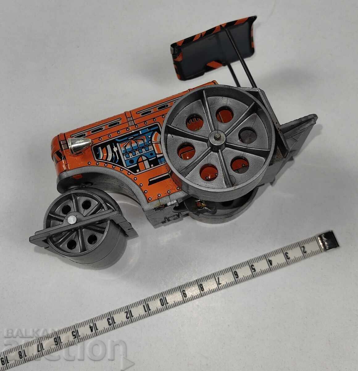 СТАР МЕТАЛЕН ЛАМАРИНЕН ВАЛЯК С КЛЮЧЕ КОЛИЧКА ИГРАЧКА ДЕТСК - 6 СТАР МЕТАЛЕН ЛАМАРИНЕН ВАЛЯК С КЛЮЧЕ КОЛИЧКА ИГРАЧКА ДЕТСК - 6