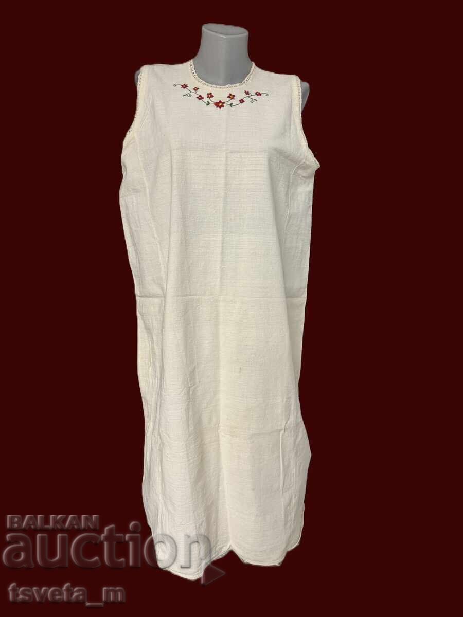 Μακρύ γυναικείο λινό πουκάμισο αμάνικο παραδοσιακή φορεσιά