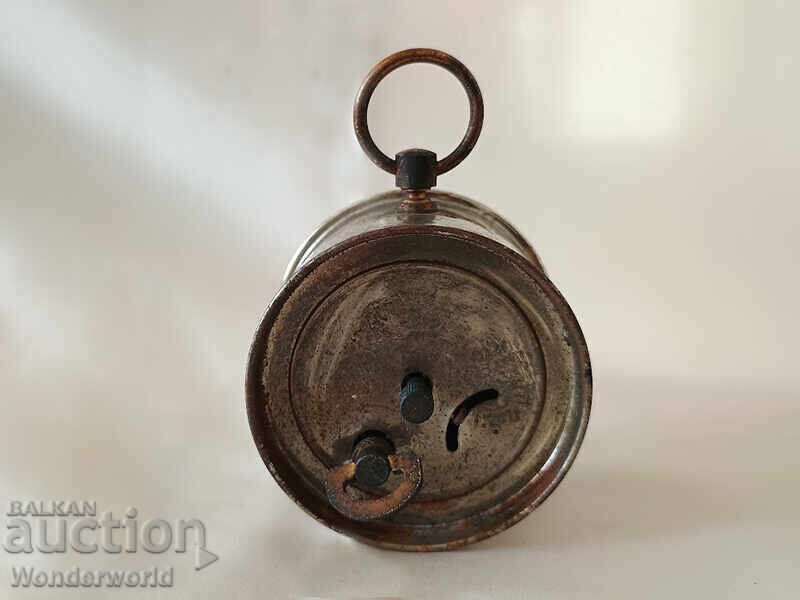 Livrarea Ceas de masă german vechi din timpul celui de-al Doilea Război Mondial