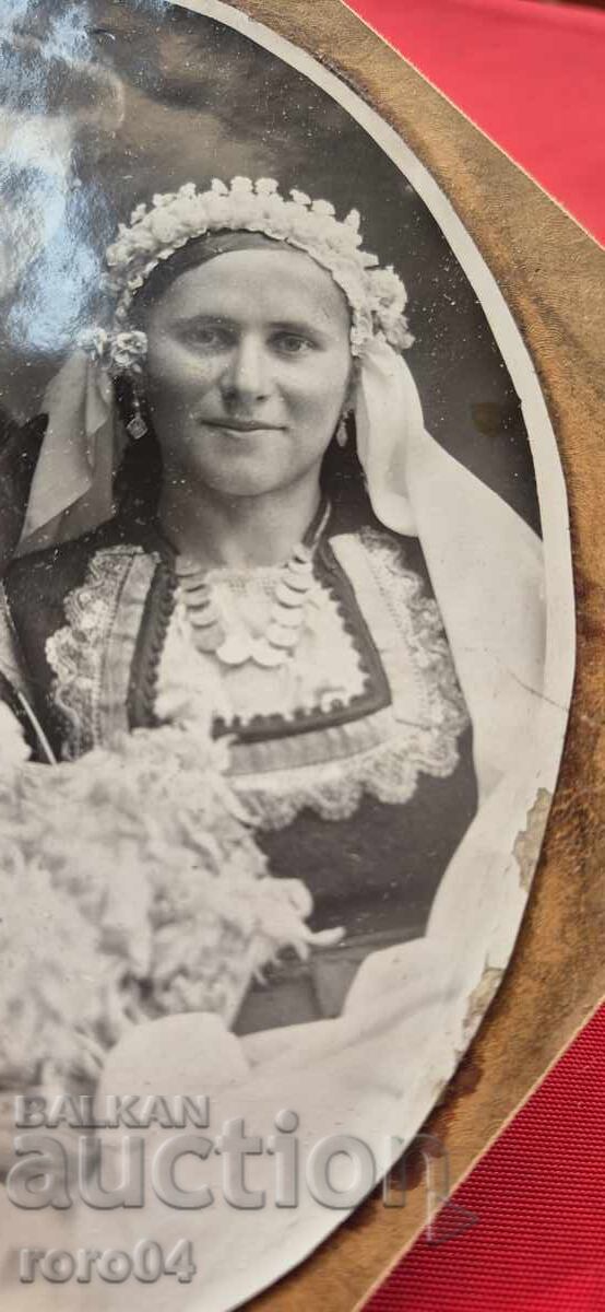 Δημοπρασία ΝΟΣΙΑ - ΠΕΝΤΑΡΙΑ - ΝΕΟΝΥΜΦΟΙ