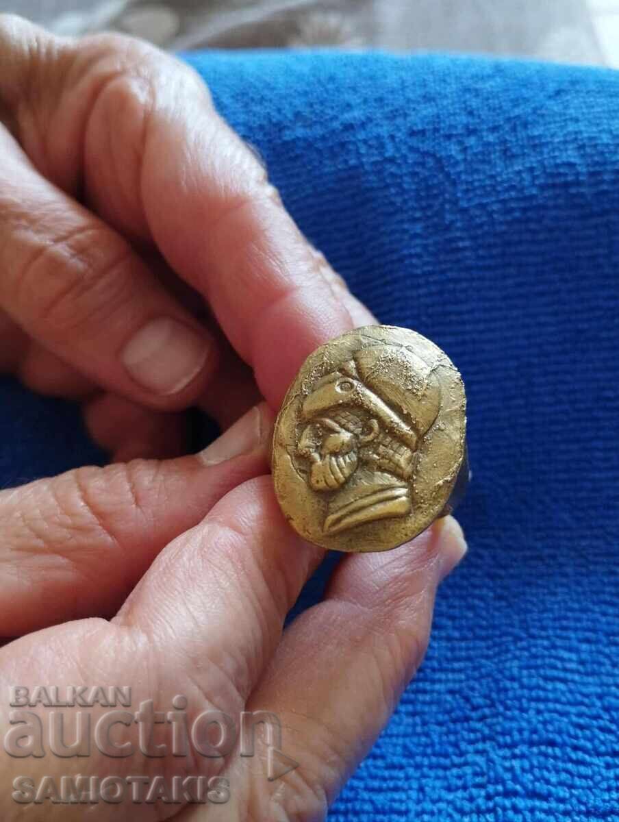 Auction  Ancient Greek Bronze Massive Rare Ring