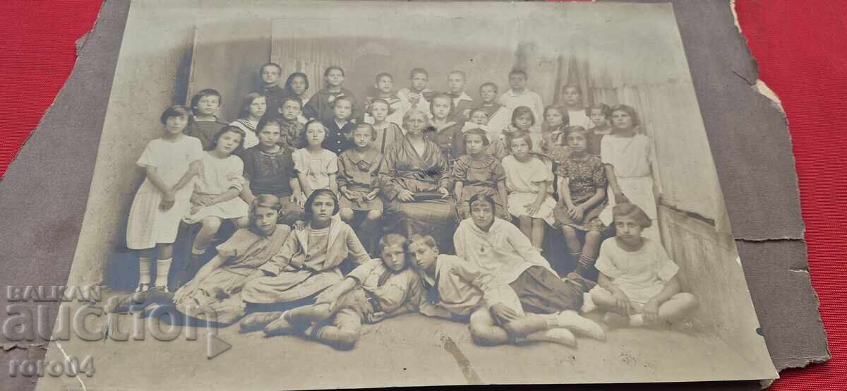 ΣΟΦΙΑ - ΑΛΕΞΑΝΤΑΡ ΣΤΟΓΙΑΝΟΦ - ΜΑΘΗΤΕΣ με τιμή 25.00 BGN | € 12.78 ΣΟΦΙΑ - ΑΛΕΞΑΝΤΑΡ ΣΤΟΓΙΑΝΟΦ - ΜΑΘΗΤΕΣ με τιμή 25.00 BGN | € 12.78