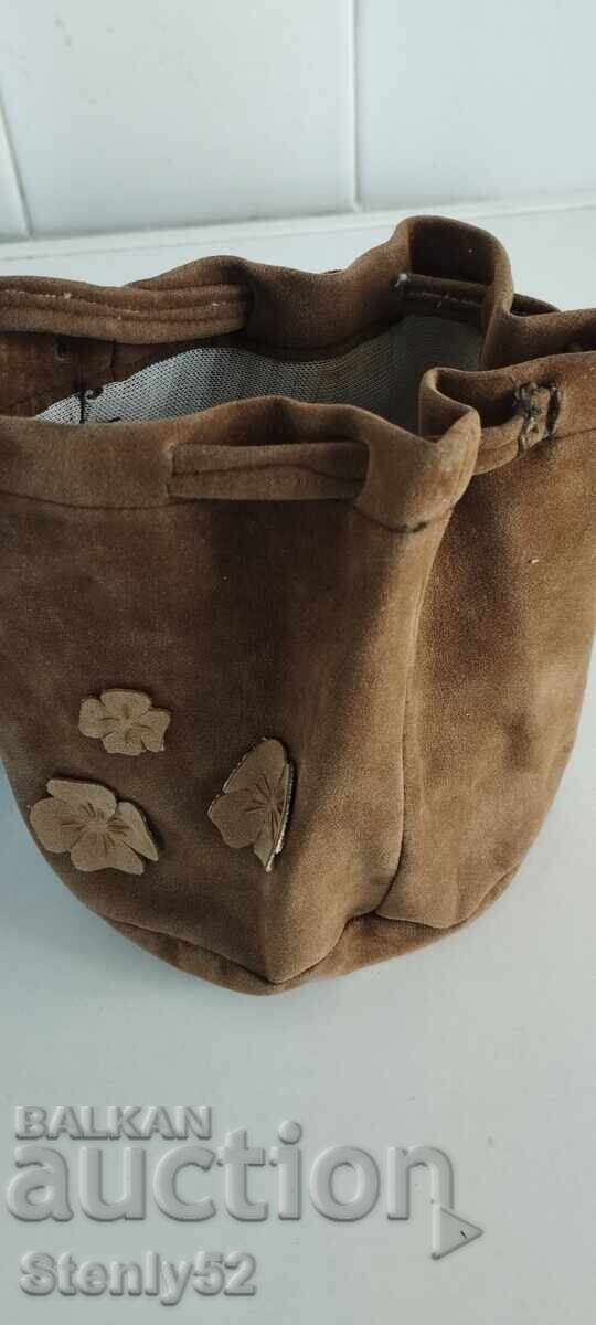 Delivery of 4 pcs. lot of pouches