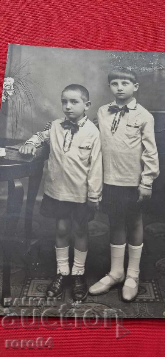 ΠΑΛΙΑ ΦΩΤΟΓΡΑΦΙΑ - ΧΑΡΤΟΝΙ με τιμή € 5.99 | 11.72 BGN