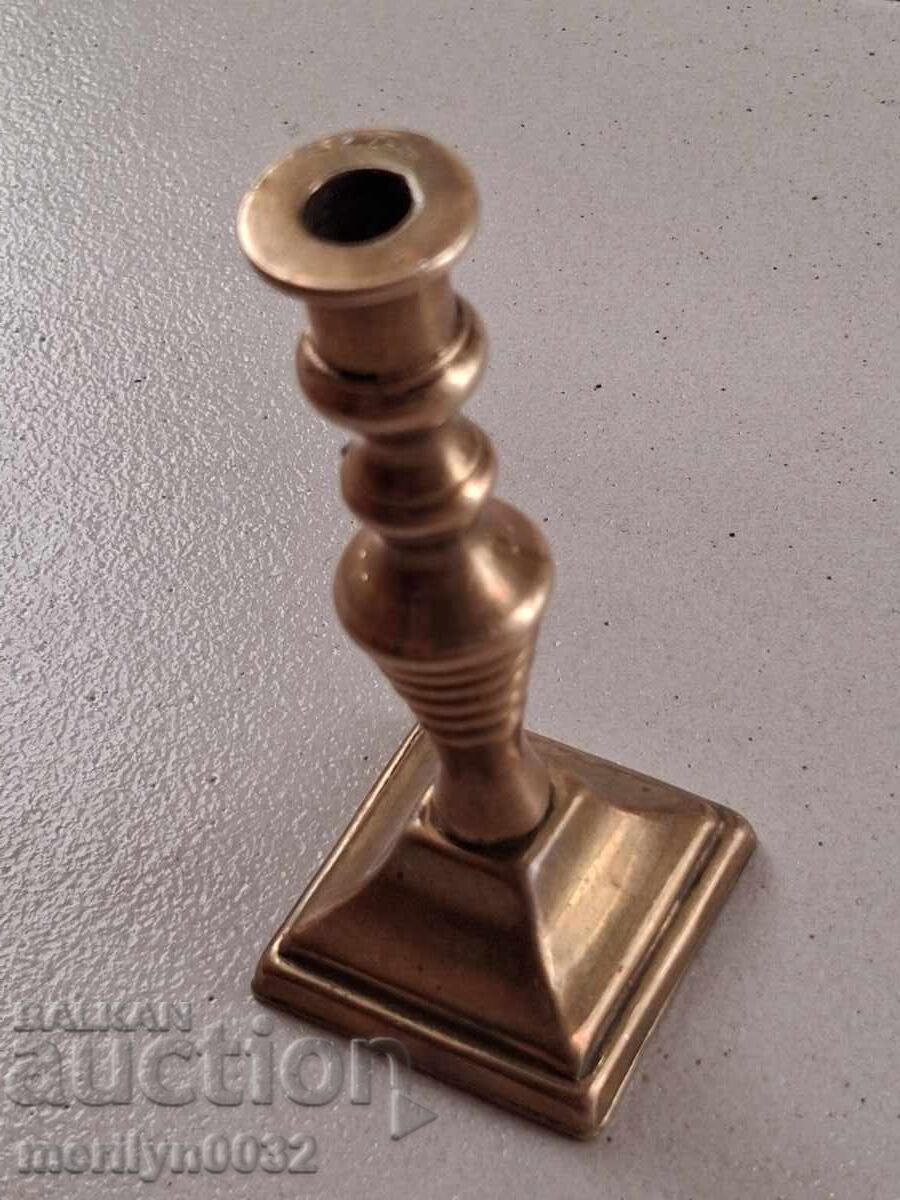 Аукцион Стар бронзов свещник миньон свещ