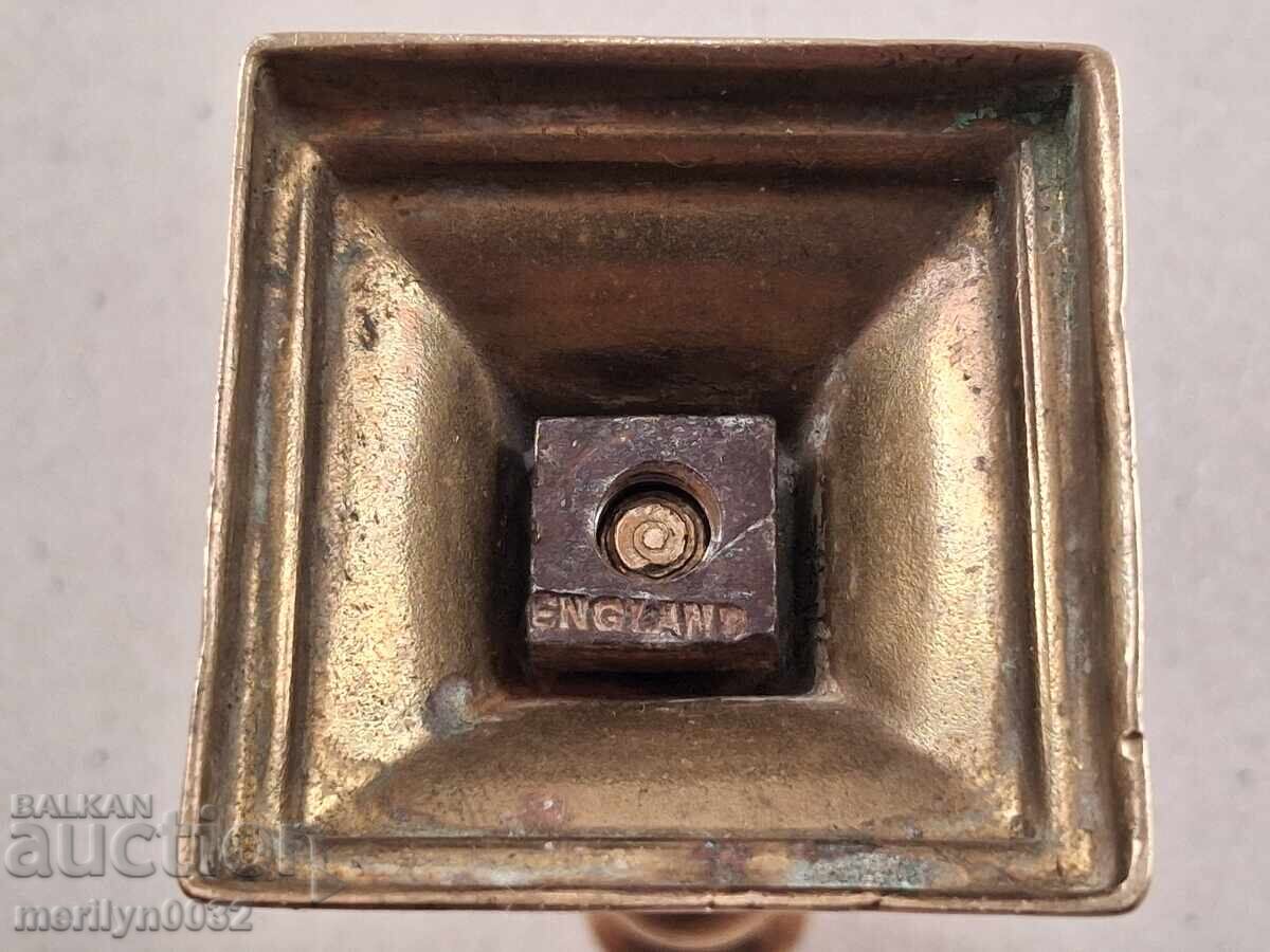 Стар бронзов свещник миньон свещ - 6