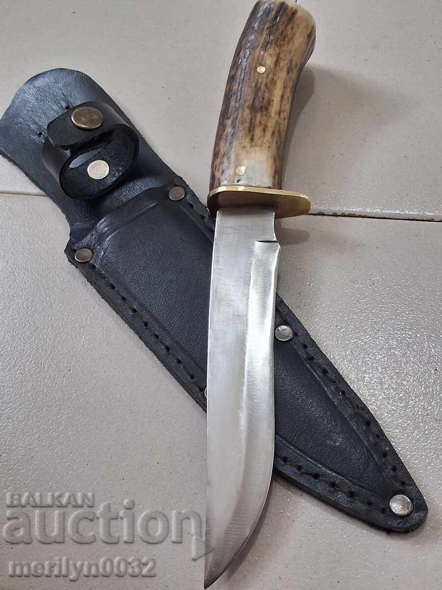 Cuțit de vânătoare cu teacă, mâner din corn de cerb Cuțit de vânătoare cu teacă, mâner din corn de cerb