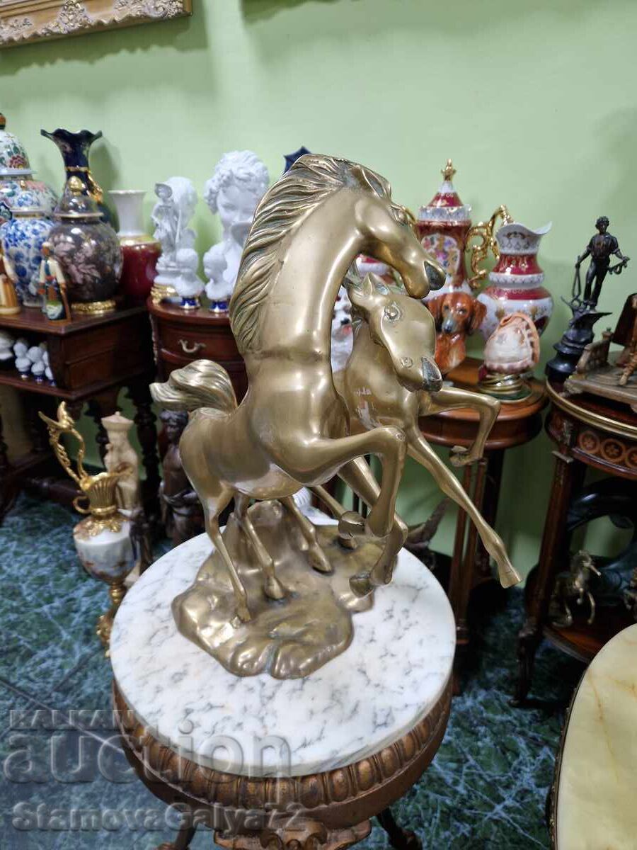 Delivery of Antique English Bronze Figure Statue Composition