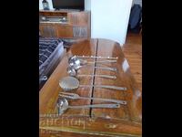 Σετ κουζινικών εργαλείων, μαχαιροπίρουνα