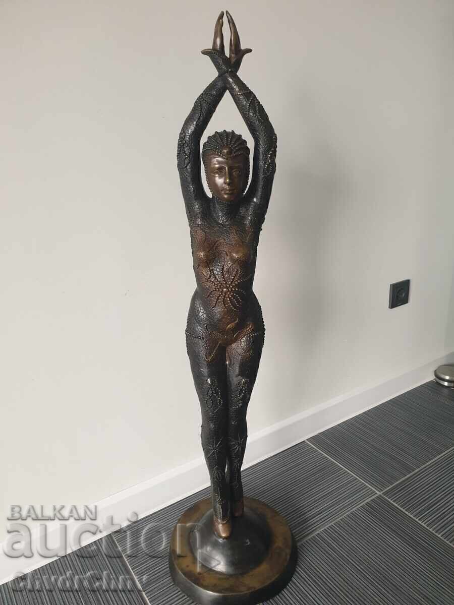 Large bronze sculpture/figure of a dancer/Chiparus 107cm