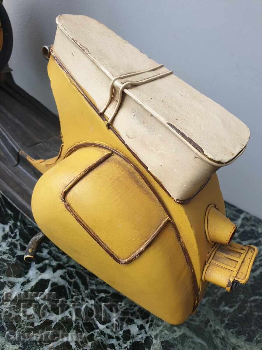 Old tin toy motorcycle/moped model VESPA - 6 Old tin toy motorcycle/moped model VESPA - 6