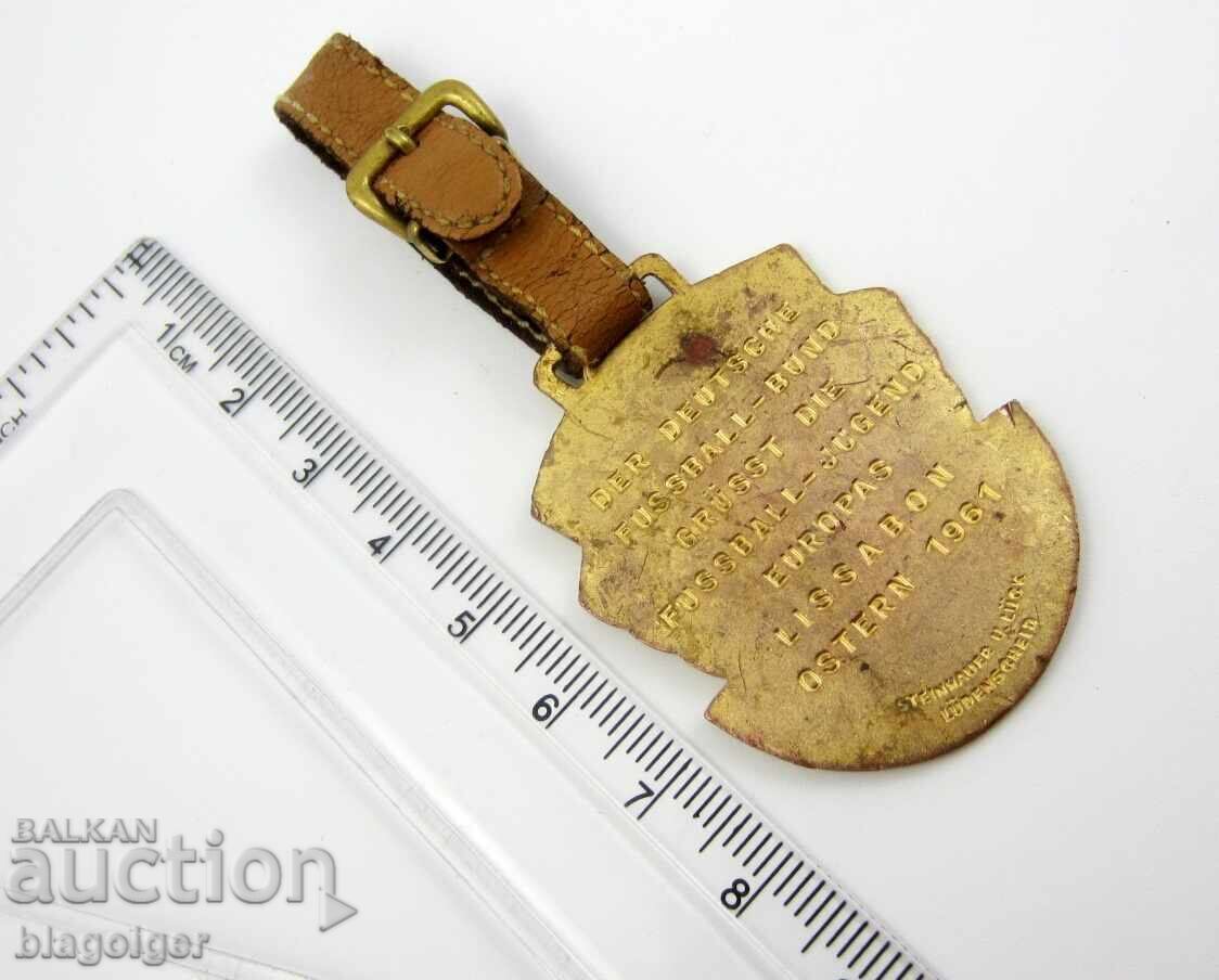 ΠΟΔΟΣΦΑΙΡΙΚΟ ΜΕΤΑΛΛΙΟ - ΓΕΡΜΑΝΙΚΗ ΠΟΔΟΣΦΑΙΡΙΚΗ ΟΜΟΣΠΟΝΔΙΑ - 1961 - 5