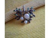 Broșă veche cu perle nat., marcasit, email, argint