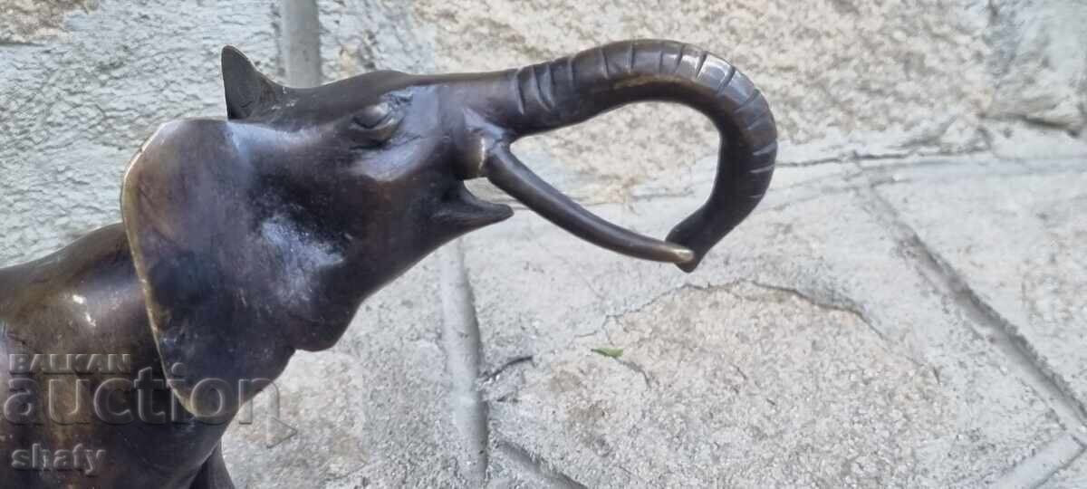 Παράδοση Χάλκινο γλυπτό. Φιγούρα ελέφαντα Παράδοση Χάλκινο γλυπτό. Φιγούρα ελέφαντα