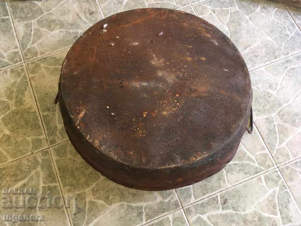 Delivery of PAN FOR LAMB, SWEET LUTEINICA (Vegetable Relish), WROUGHT IRON Delivery of PAN FOR LAMB, SWEET LUTEINICA (Vegetable Relish), WROUGHT IRON