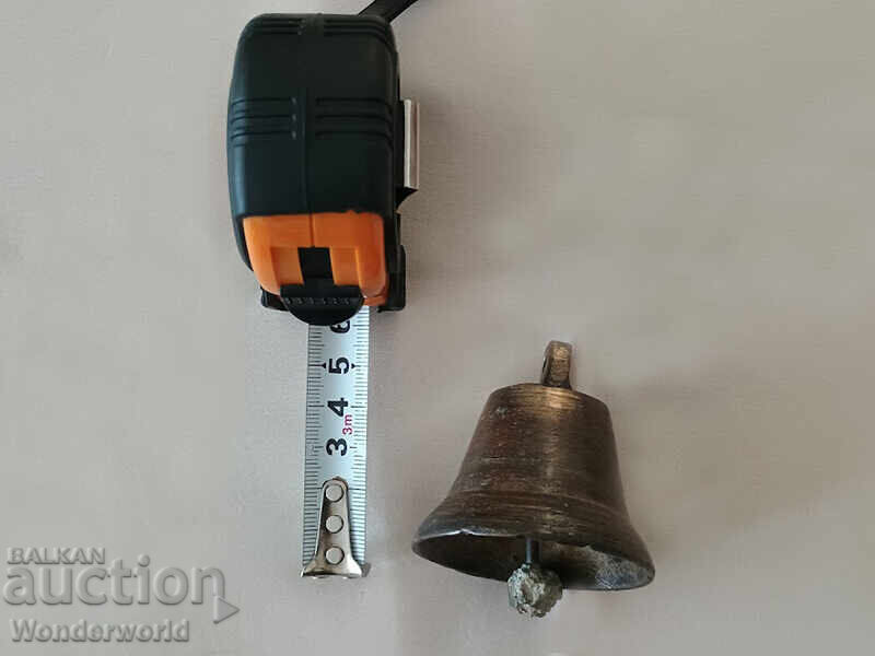 Старинна камбанка с цена 35.00 лв. | € 17.90 Старинна камбанка с цена 35.00 лв. | € 17.90