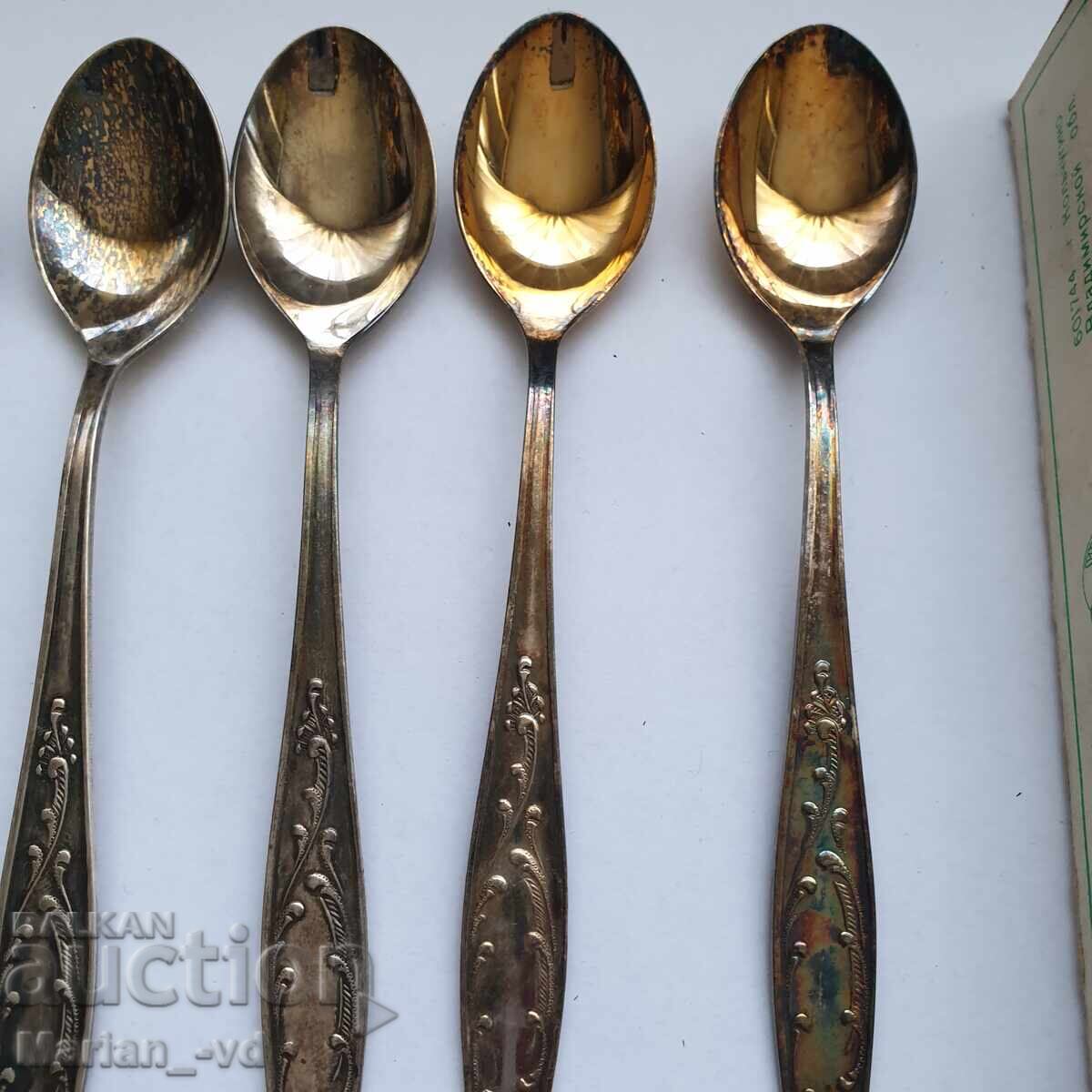 Ρωσικά ασημένια και επιχρυσωμένα κουταλάκια τσαγιού με τιμή 50.00 BGN | € 25.56