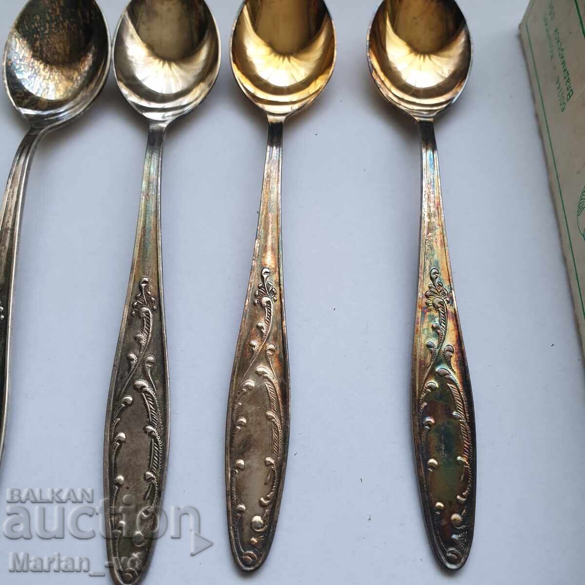 Δημοπρασία Ρωσικά ασημένια και επιχρυσωμένα κουταλάκια τσαγιού