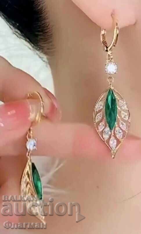 Women's Earrings / 4 - 6