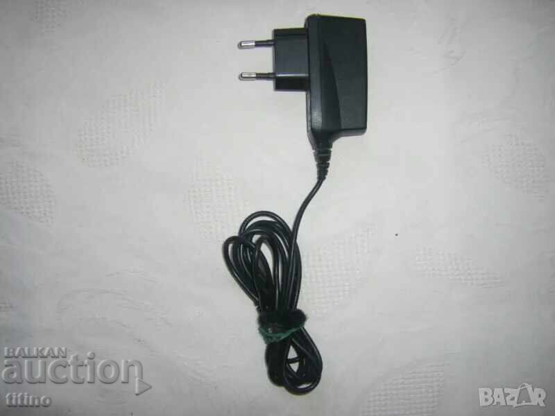 Auction  Nokia ACP-12E Charger, 3.5mm jack - number 2