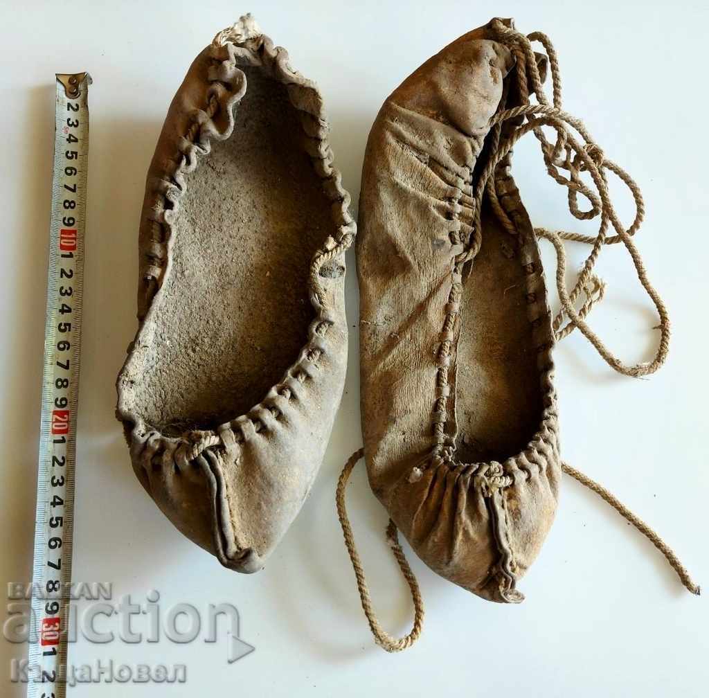 OLD AUTHENTIC WOMEN'S WOMEN'S WOMEN'S SHOES with price 25.00 BGN | € 12.78 OLD AUTHENTIC WOMEN'S WOMEN'S WOMEN'S SHOES with price 25.00 BGN | € 12.78
