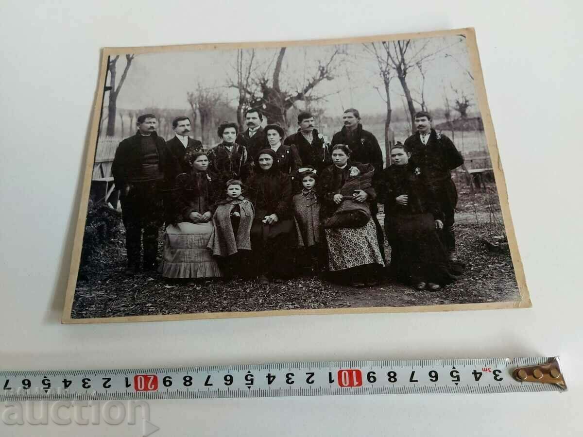 ГАБРОВО КНЯЖЕСТВО БЪЛГАРИЯ СТАРА СНИМКА ФОТОГРАФИЯ КАРТОН с цена 15.00 лв. | € 7.67 ГАБРОВО КНЯЖЕСТВО БЪЛГАРИЯ СТАРА СНИМКА ФОТОГРАФИЯ КАРТОН с цена 15.00 лв. | € 7.67