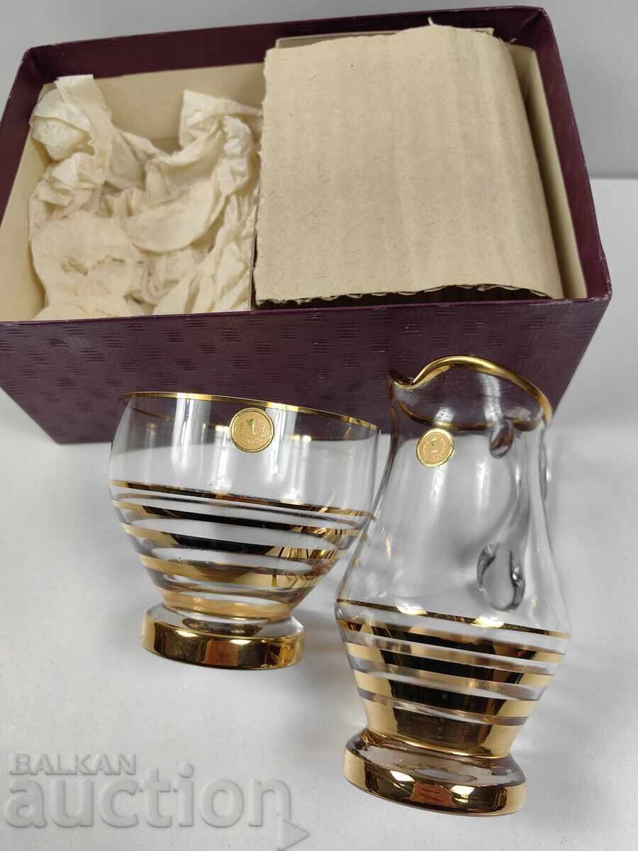 SET NOU NOUȚ ROMÂNESC CEASCĂ ȘI CANĂ CU ETICHETĂ - 5 SET NOU NOUȚ ROMÂNESC CEASCĂ ȘI CANĂ CU ETICHETĂ - 5