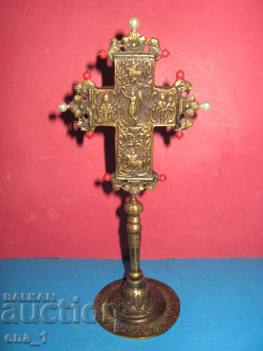 Аукцион Нестандартен възрожденски православен бронзов кръст - Рядък Аукцион Нестандартен възрожденски православен бронзов кръст - Рядък