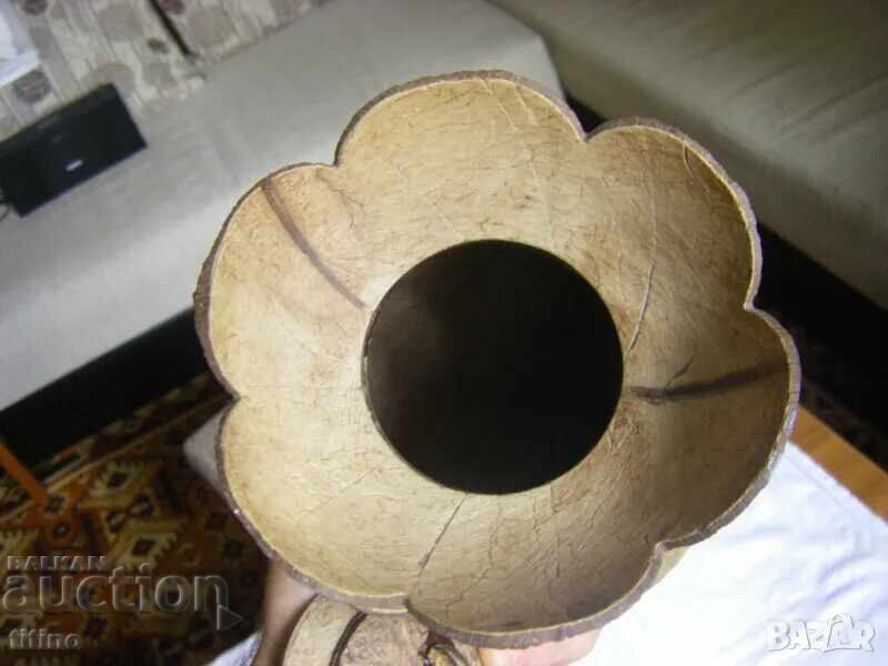 Delivery of Exotic wooden vase with lid, pot, flower pot