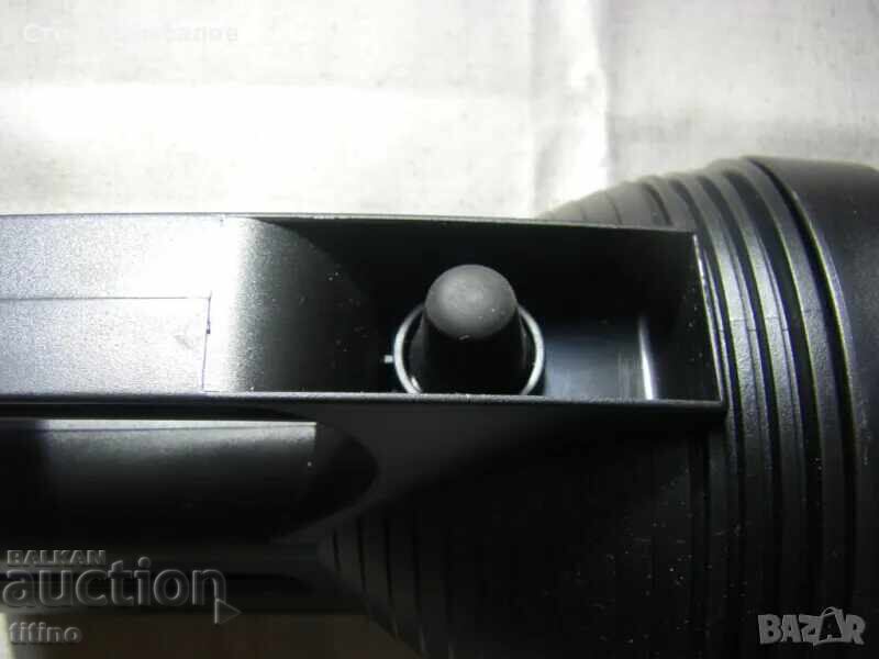 Auction  Brand new spotlight, LAMAR flashlight