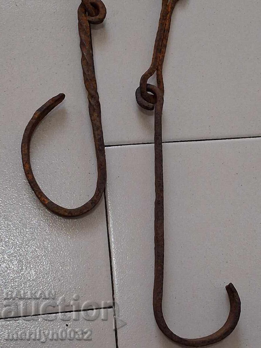 Auction Old wrought iron chain with hook, hearth chain hook chain Auction Old wrought iron chain with hook, hearth chain hook chain